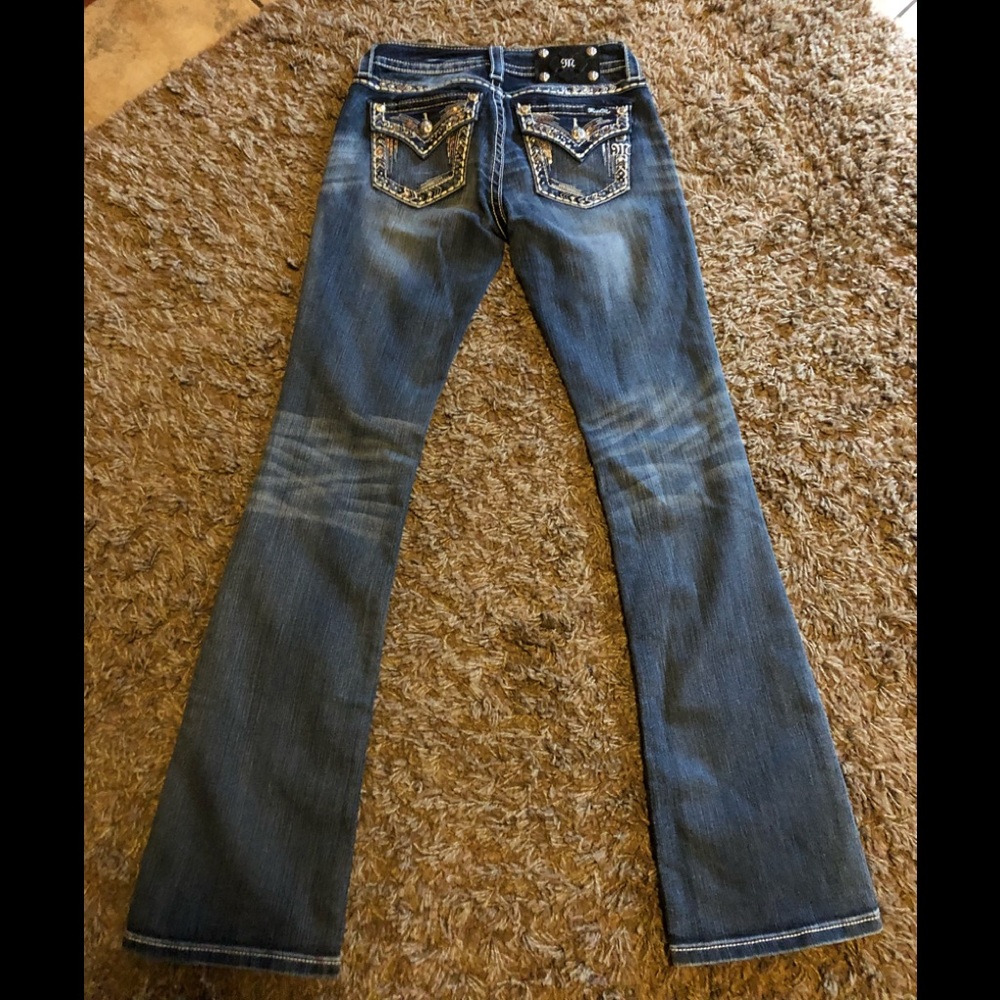 Miss Me bootcut jeans. 27x34